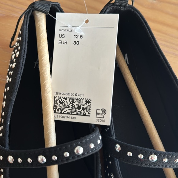 New with tags H&M studded black Mary Jane’s - Picture 3 of 14